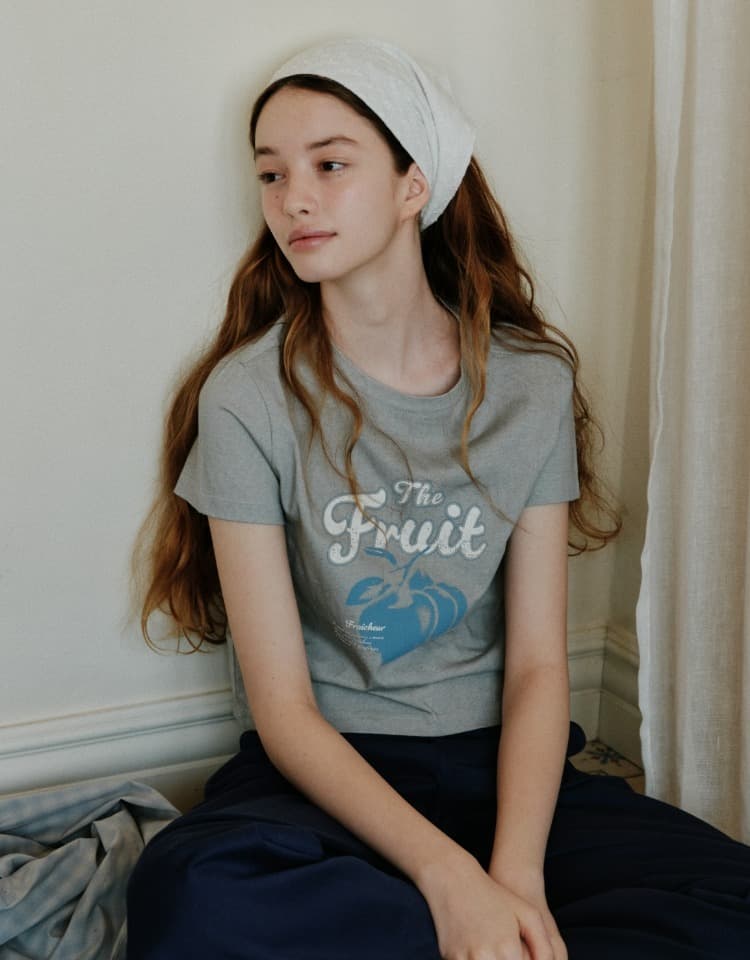 90's plum slim t-shirt - light grey