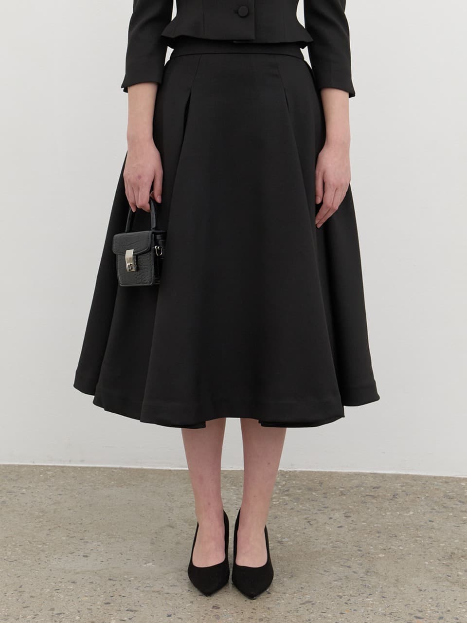 Volume Tuck Flare Skirt / Black(2Color)