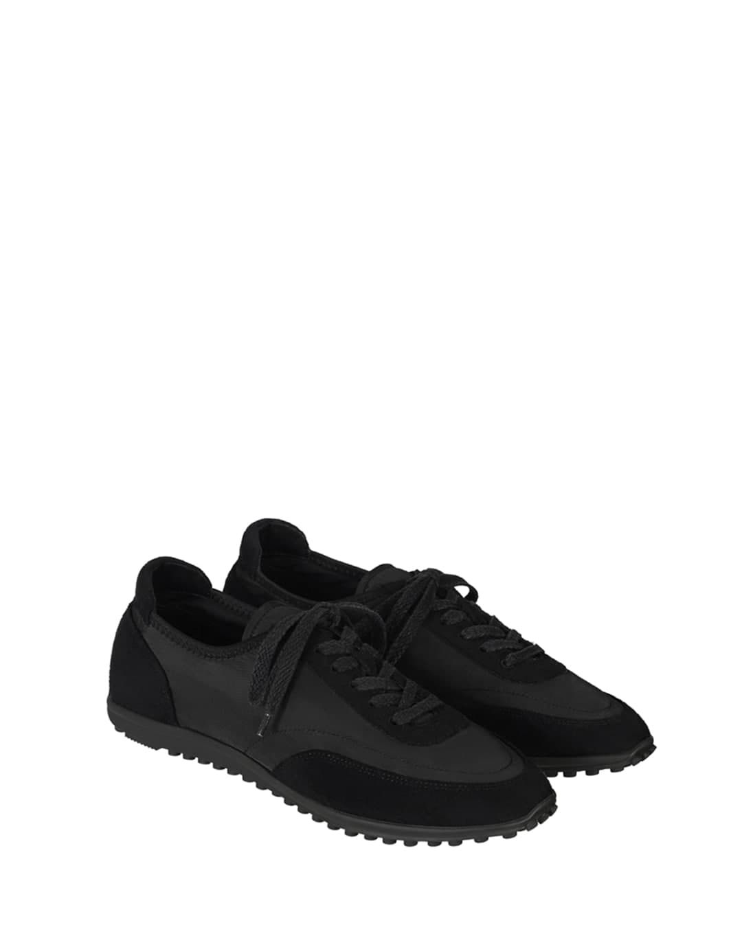 Sophie Flat Sneakers · 소피 플랫 스니커즈 / 블랙