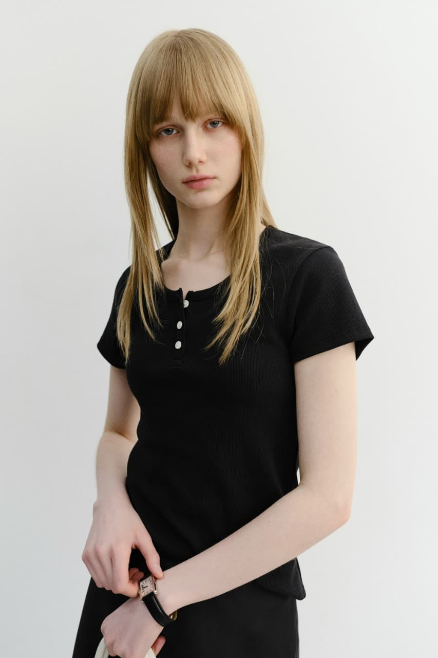 CLASSIC SCOOP NECK TOP BLACK_UDTS6B222BK