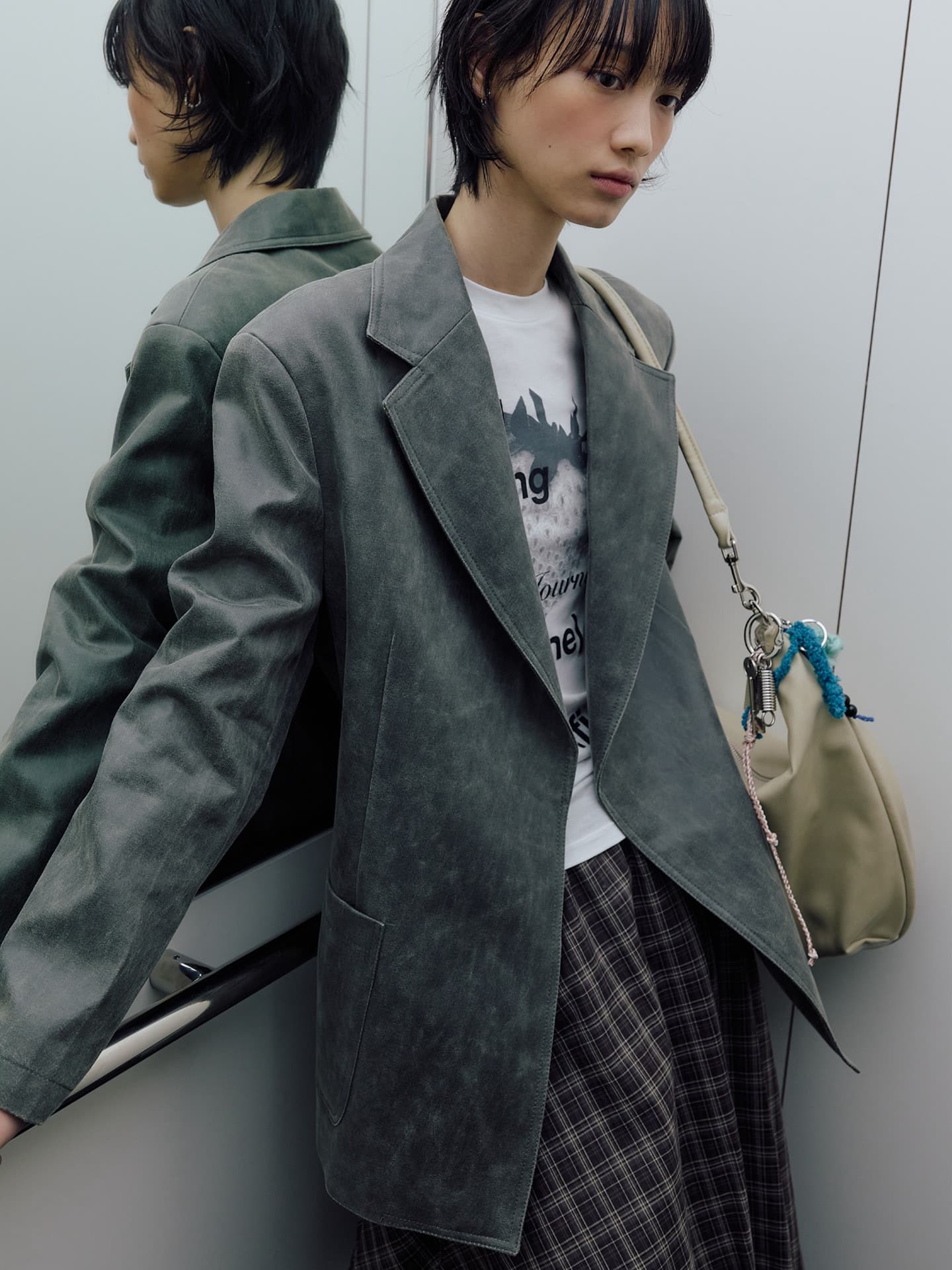 SINGLE OUT POCKET SUEDE JACKET_CHARCOAL