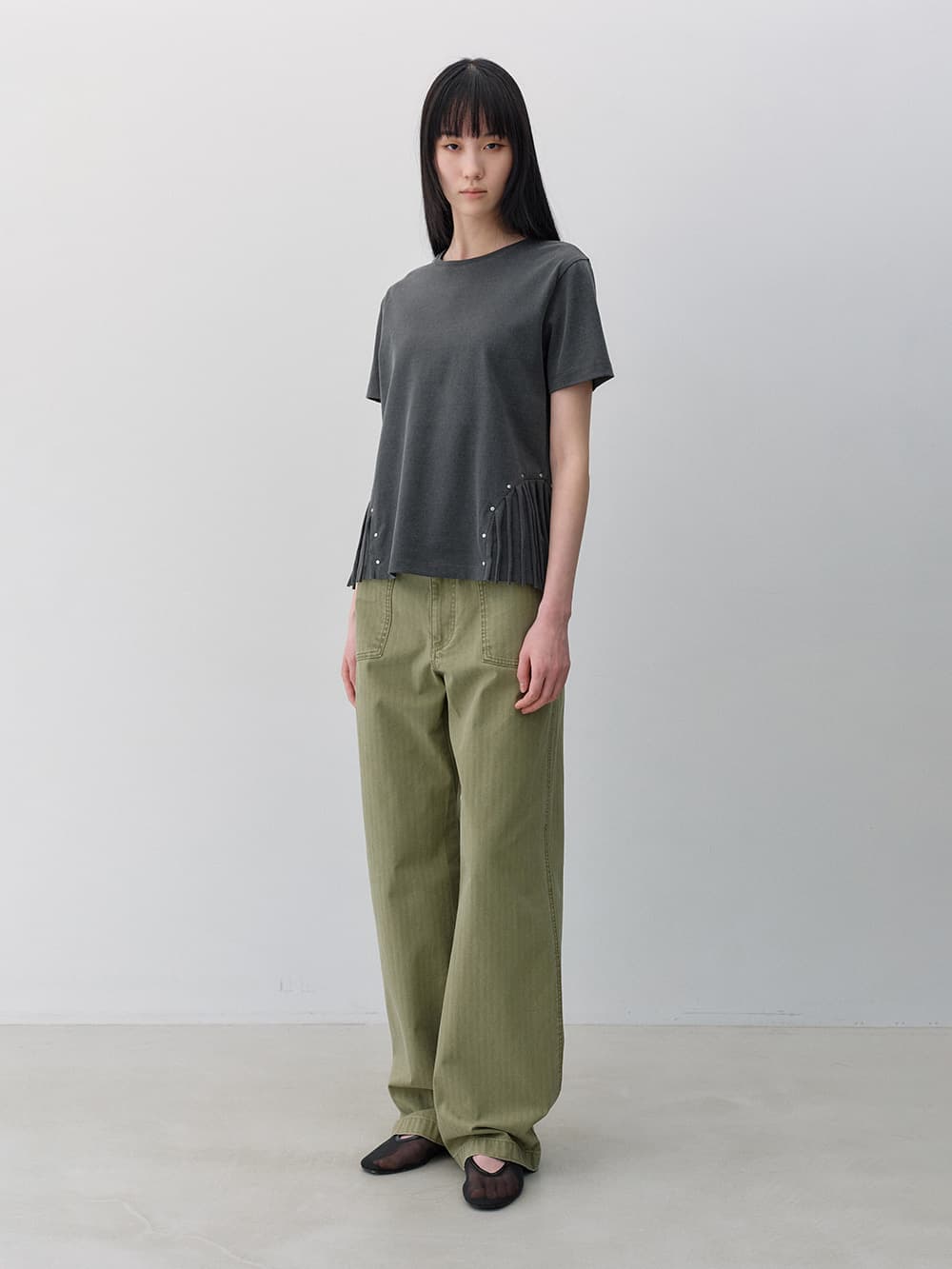 프린지 스터드 티셔츠 CHARCOAL