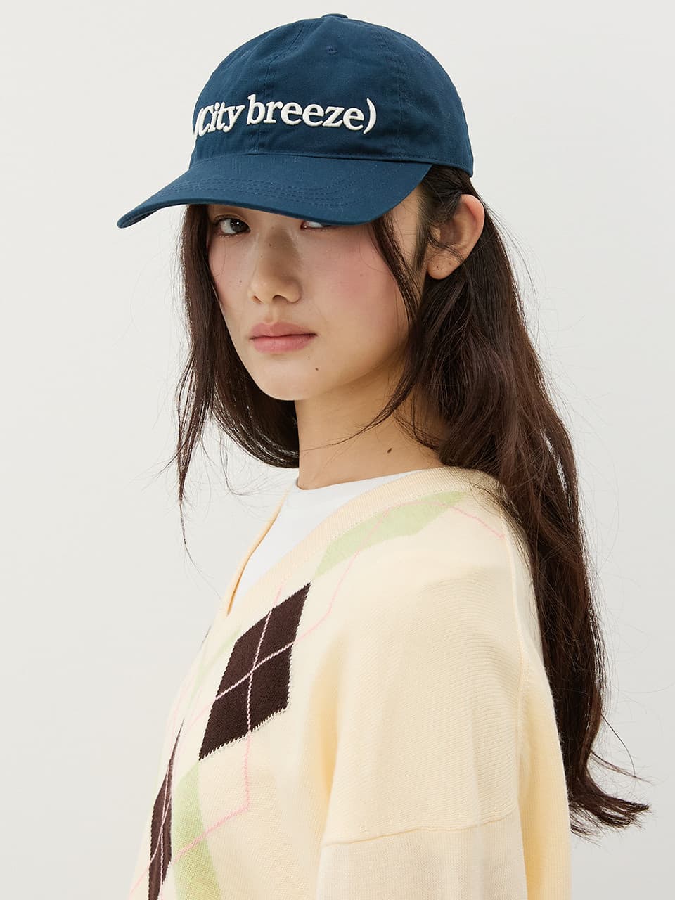 뮤트 로고 자수 와이드 볼캡_NAVY