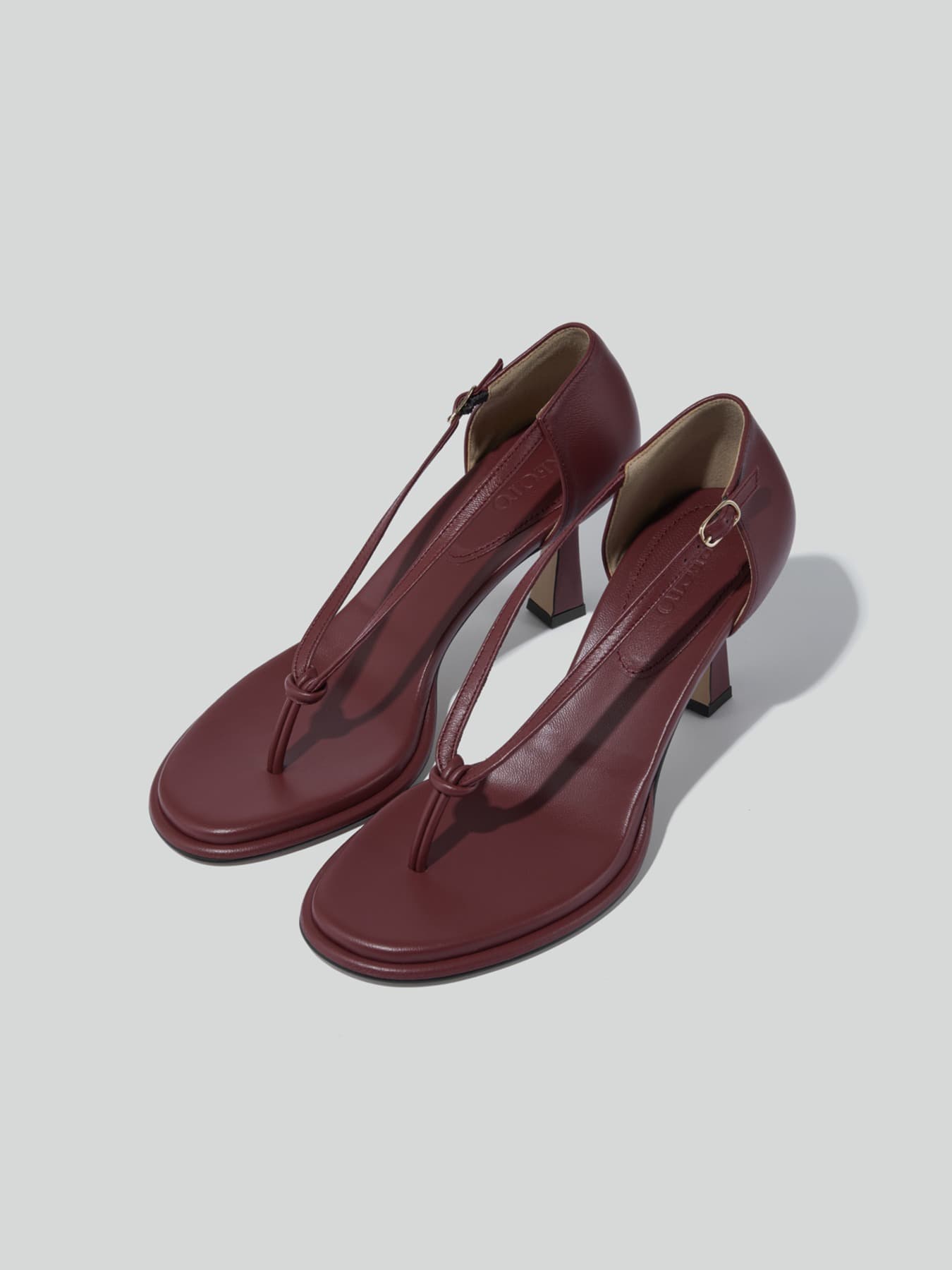 POPPY TOE SANDAL (BURGUNDY)