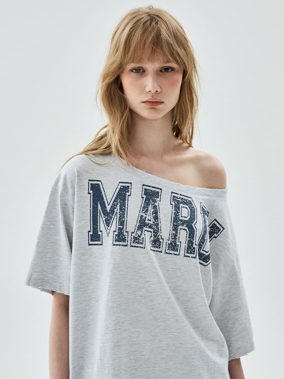 TSHIRT OFF SHOULDER CRACKED LOGO DESTROYED_HEATHER BLUE