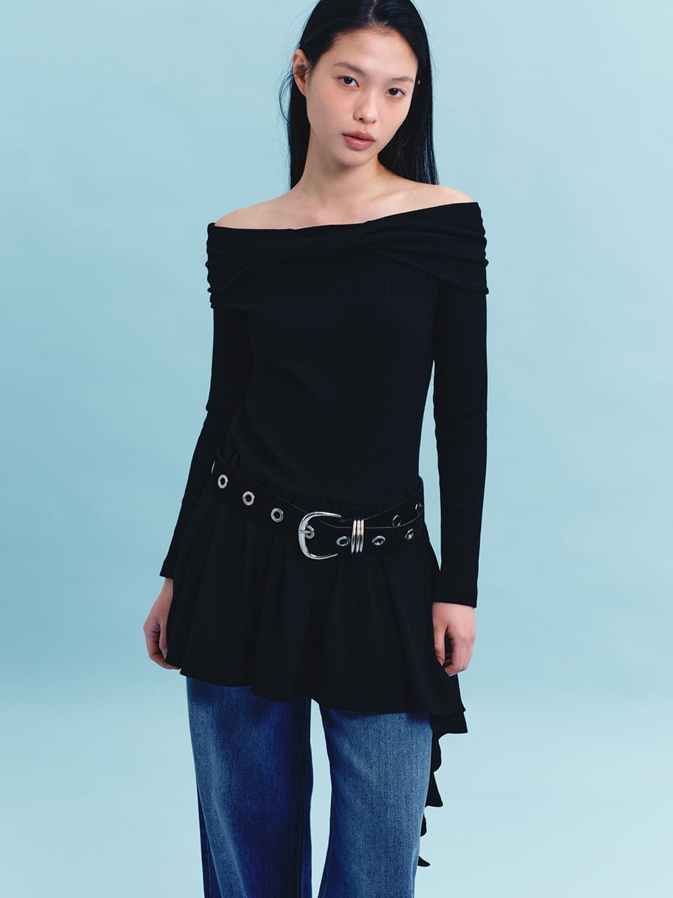 OFF SHOULDER RUFFLE DRESS (BLACK)