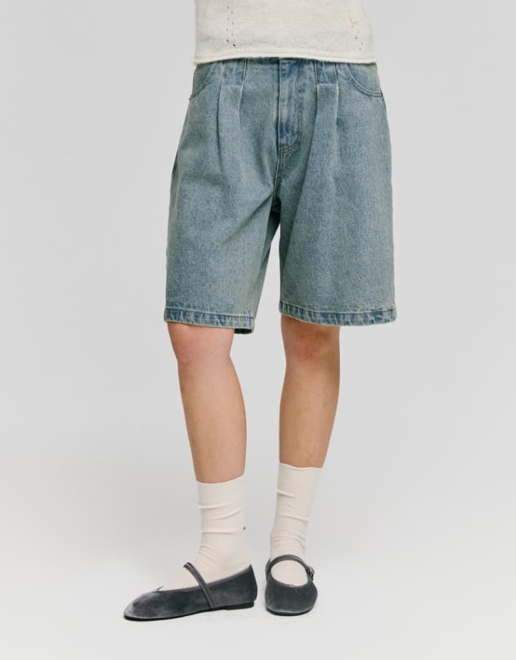 tuck wide half denim pants - light blue