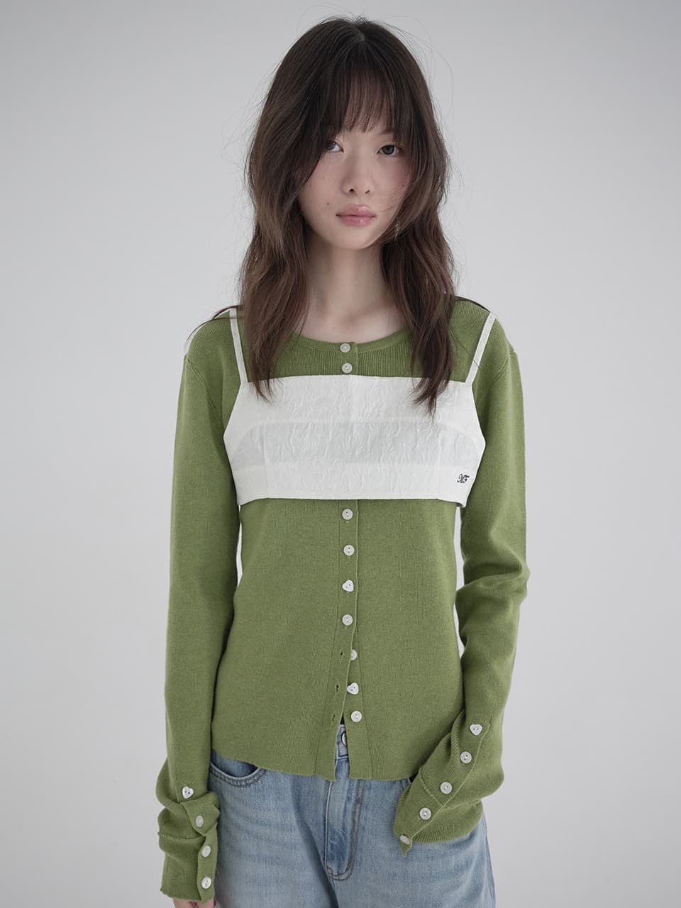 HEART BUTTON SLIM CARDIGAN (OLIVE)