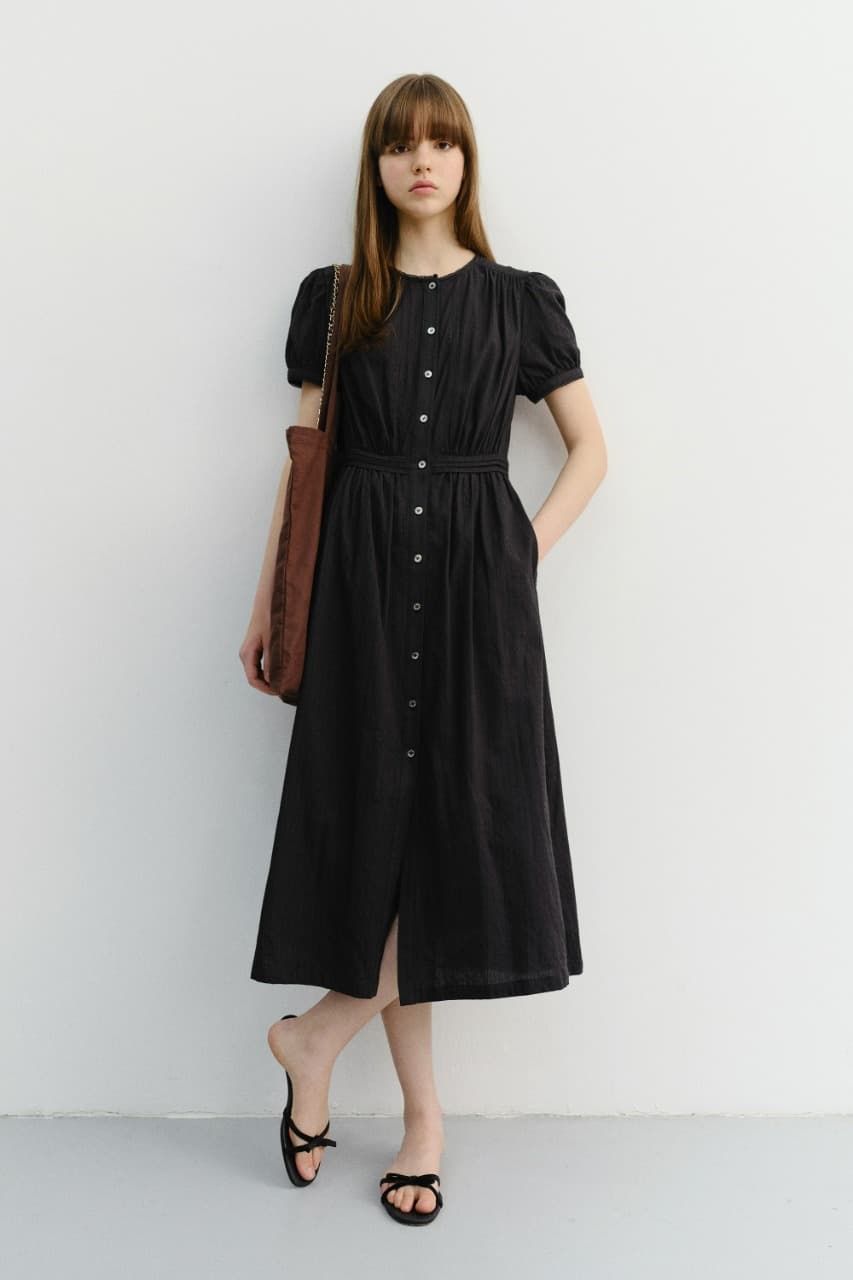 MAXI SHIRRING HALF SLEEVE DRESS BLACK_UDDR6B221BK