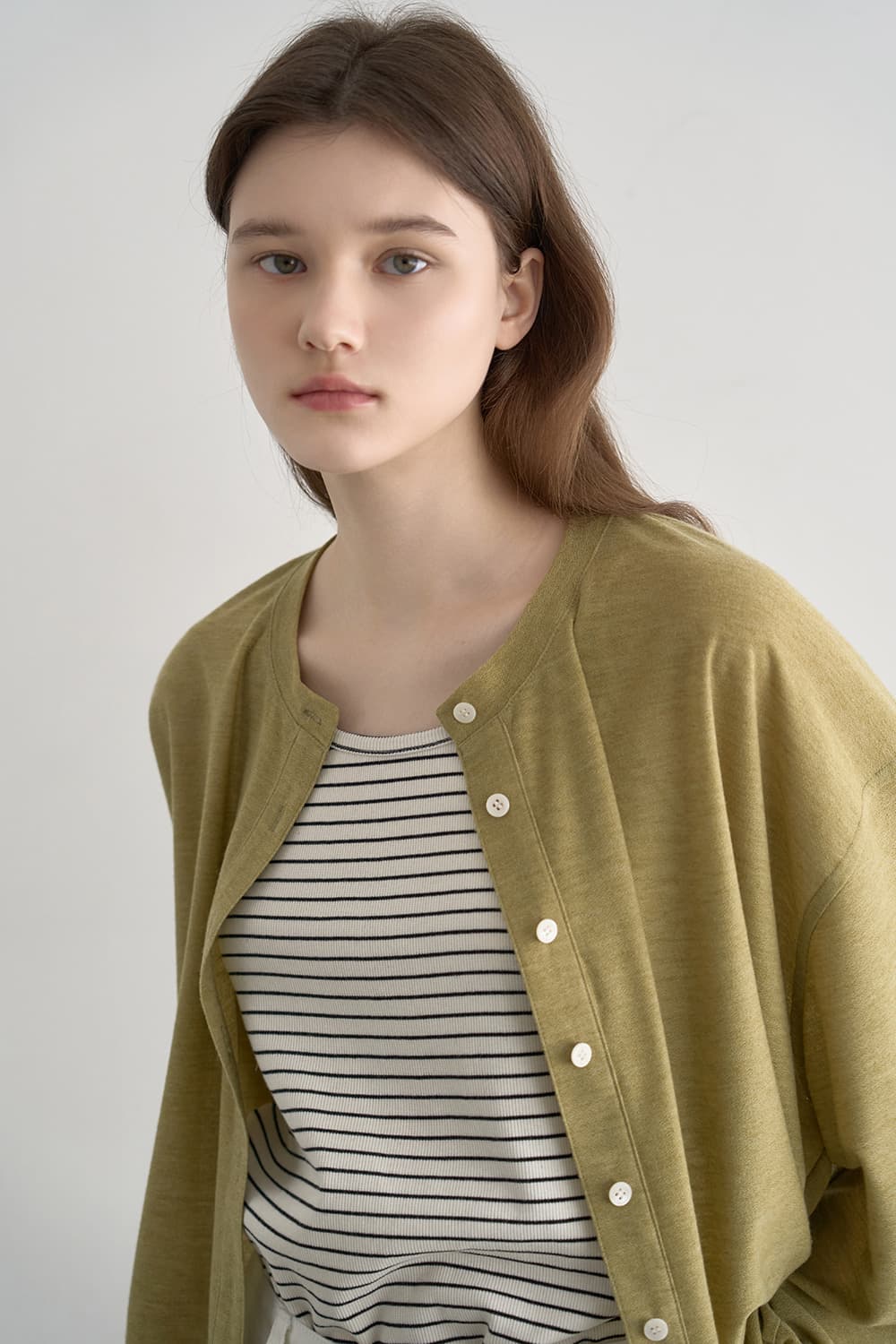 Soft-touch airy gauze cardigan Olive [N6PSTS02]