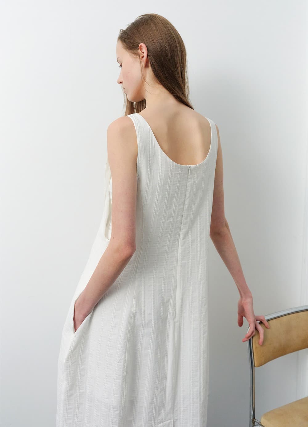 Arc Sleeveless Dress - Off White