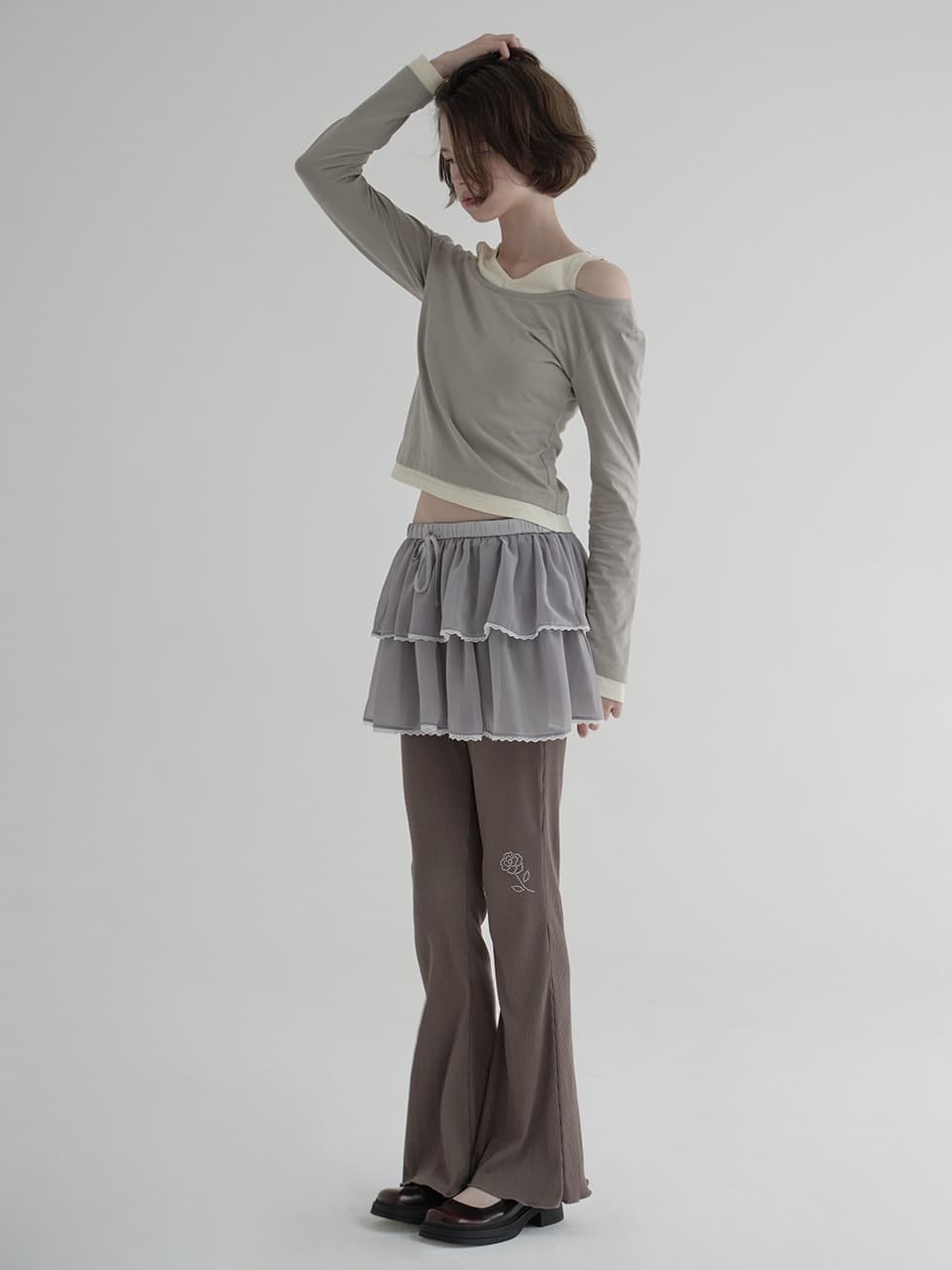 ROSE BOOT-CUT PANTS (BROWN)