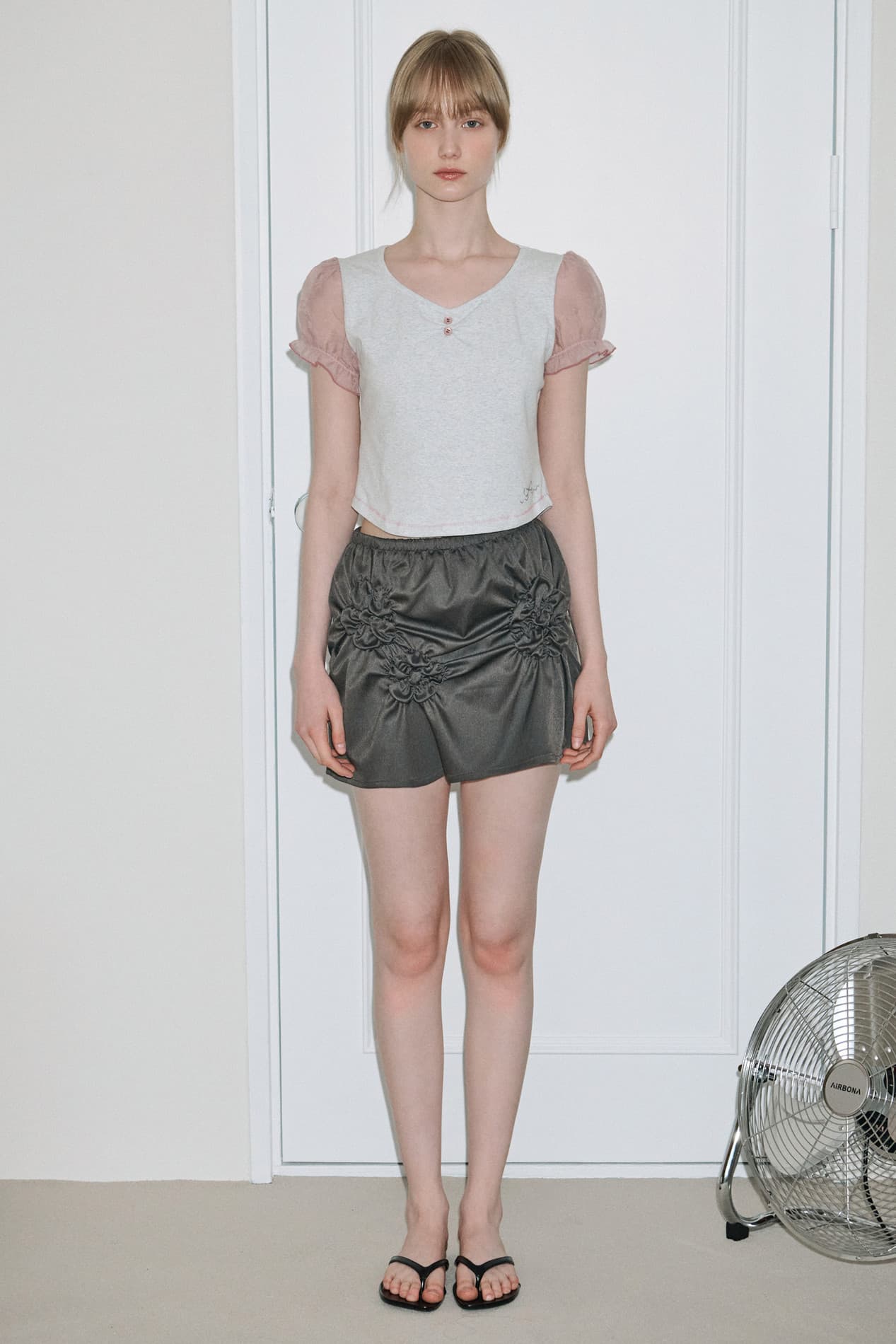 Flower Scrunch Skirt (Dark Grey)