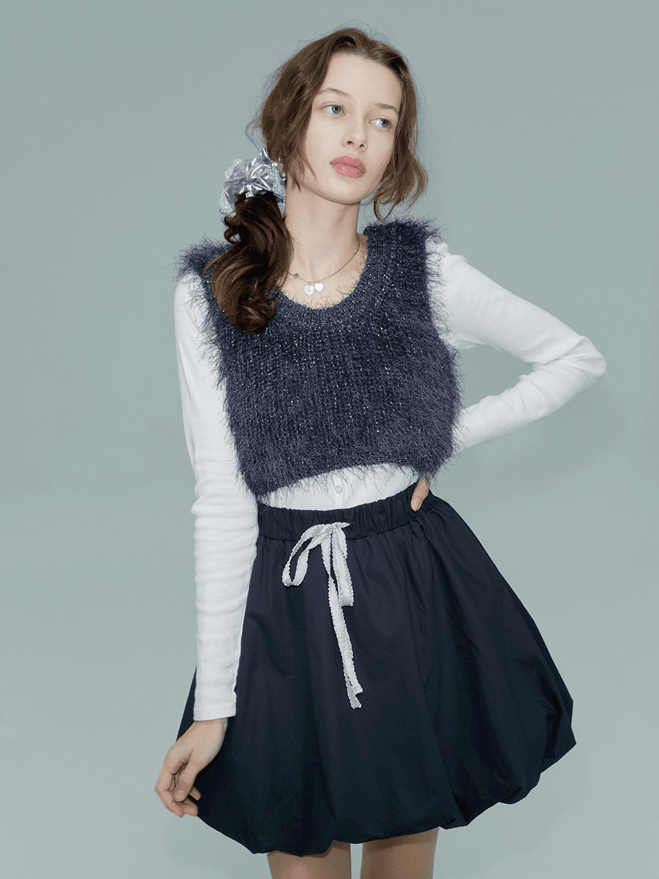 BRUSH CROP KNIT VEST (CHARCOAL)