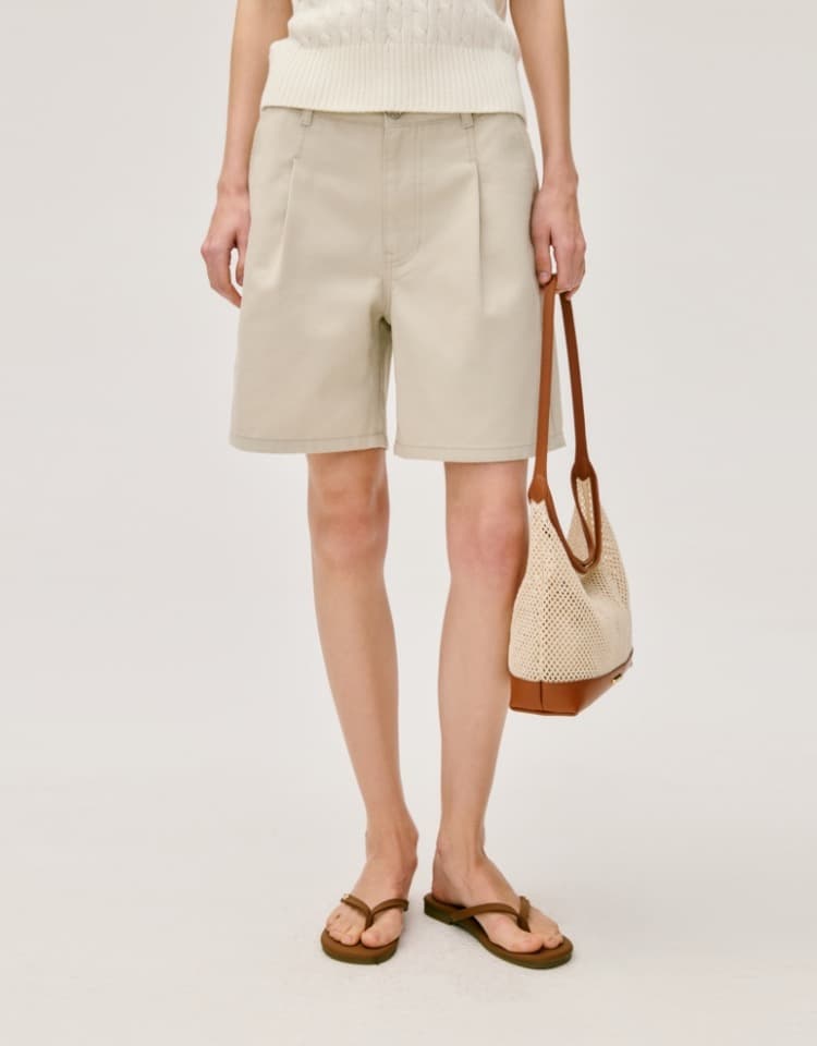 pintuck color half pants - light khaki