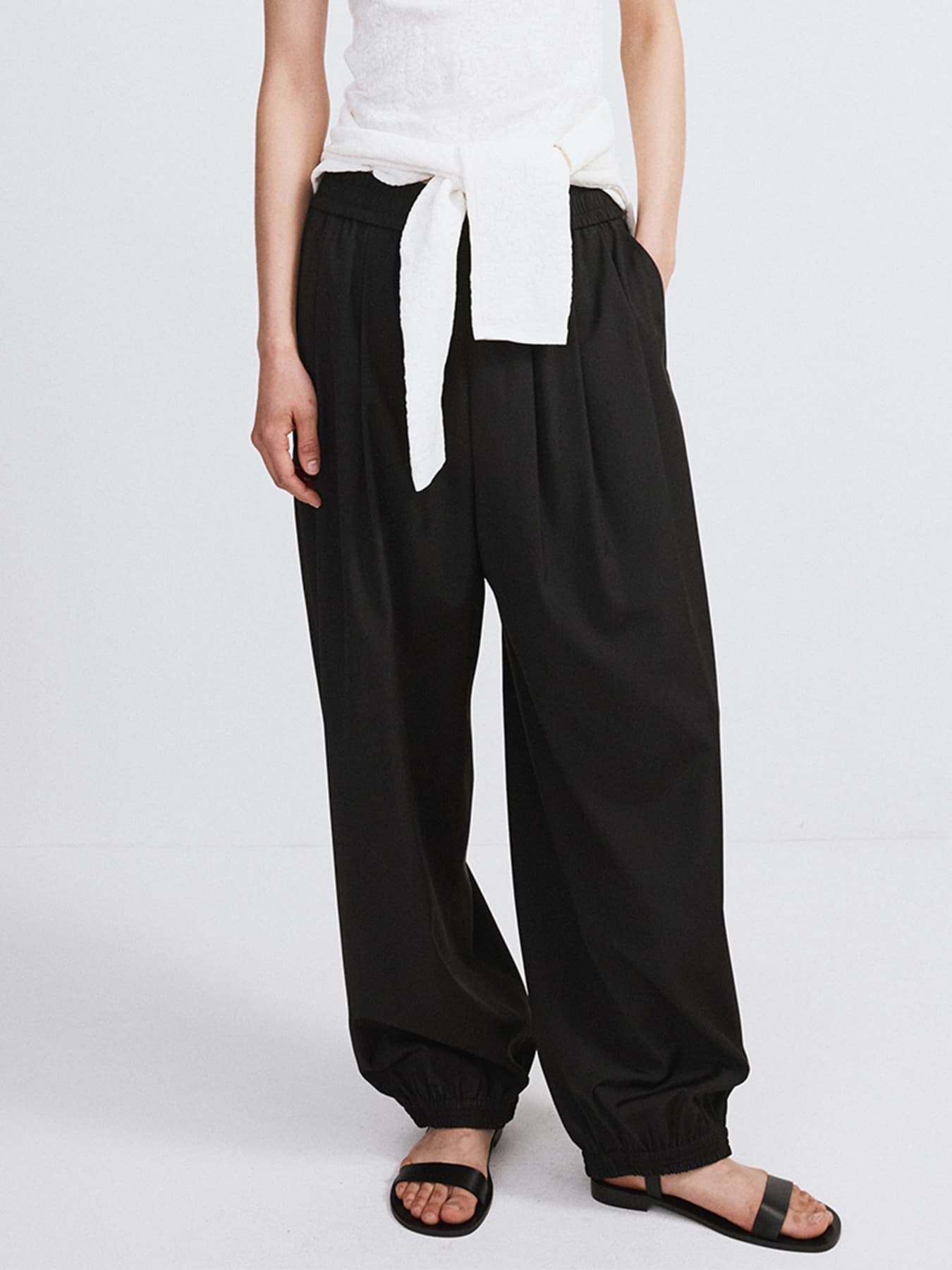 BANDING JOGGER SUIT PANTS (BLACK)