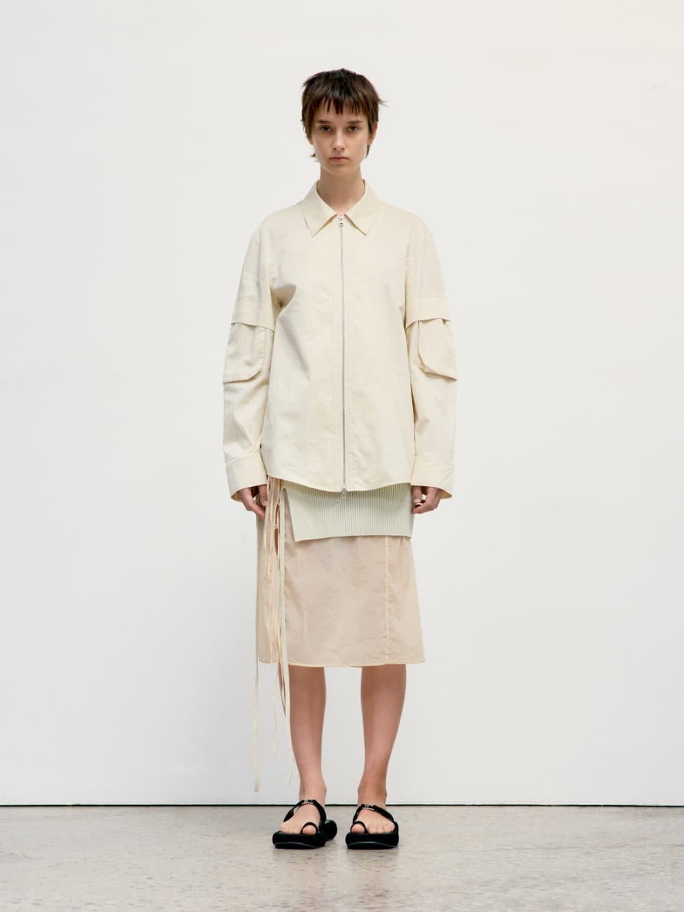 Pocket Sleeve Zip-Up Shirt_Beige