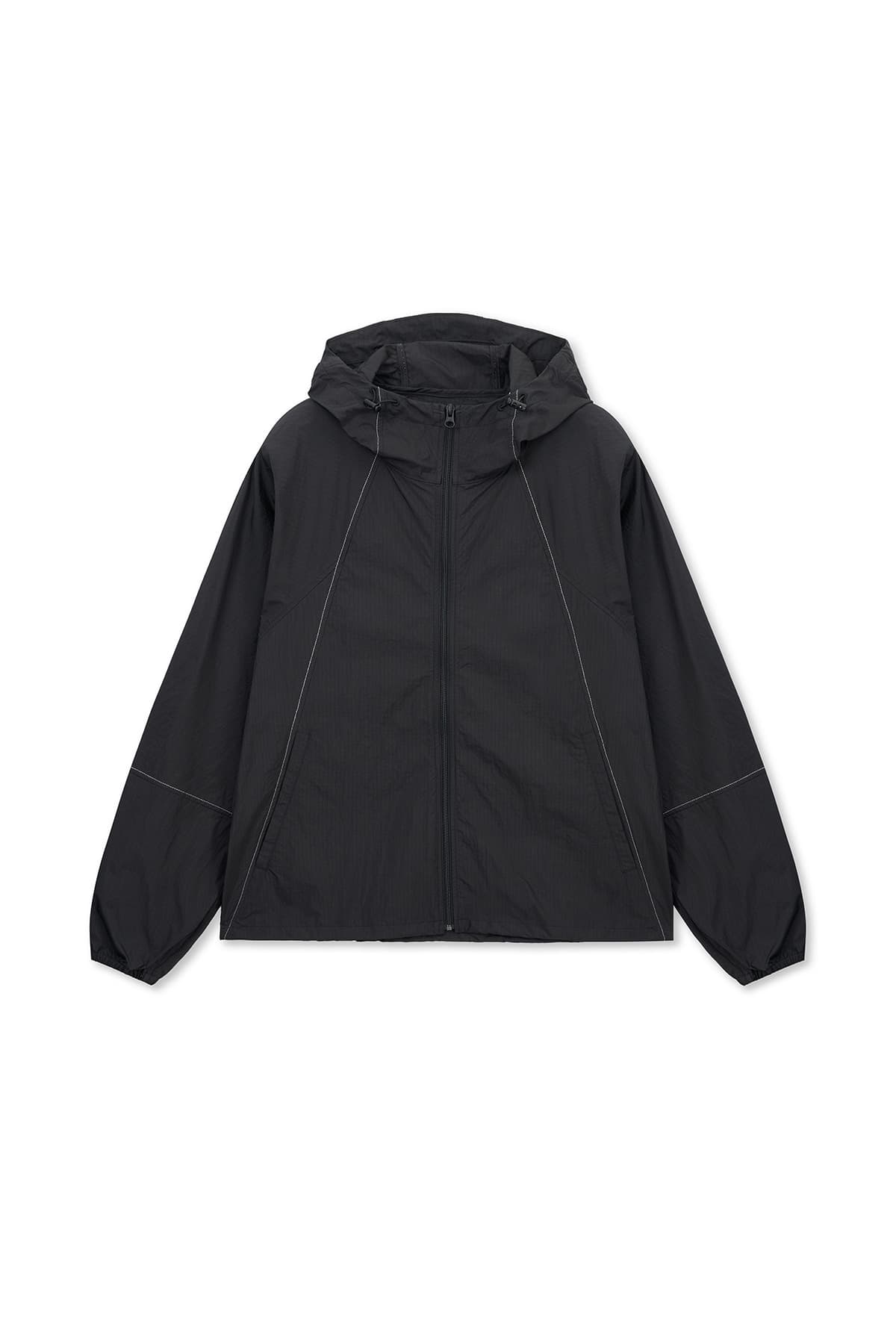 BACK LOGO HOODY WIND BREAKER IN BLACK