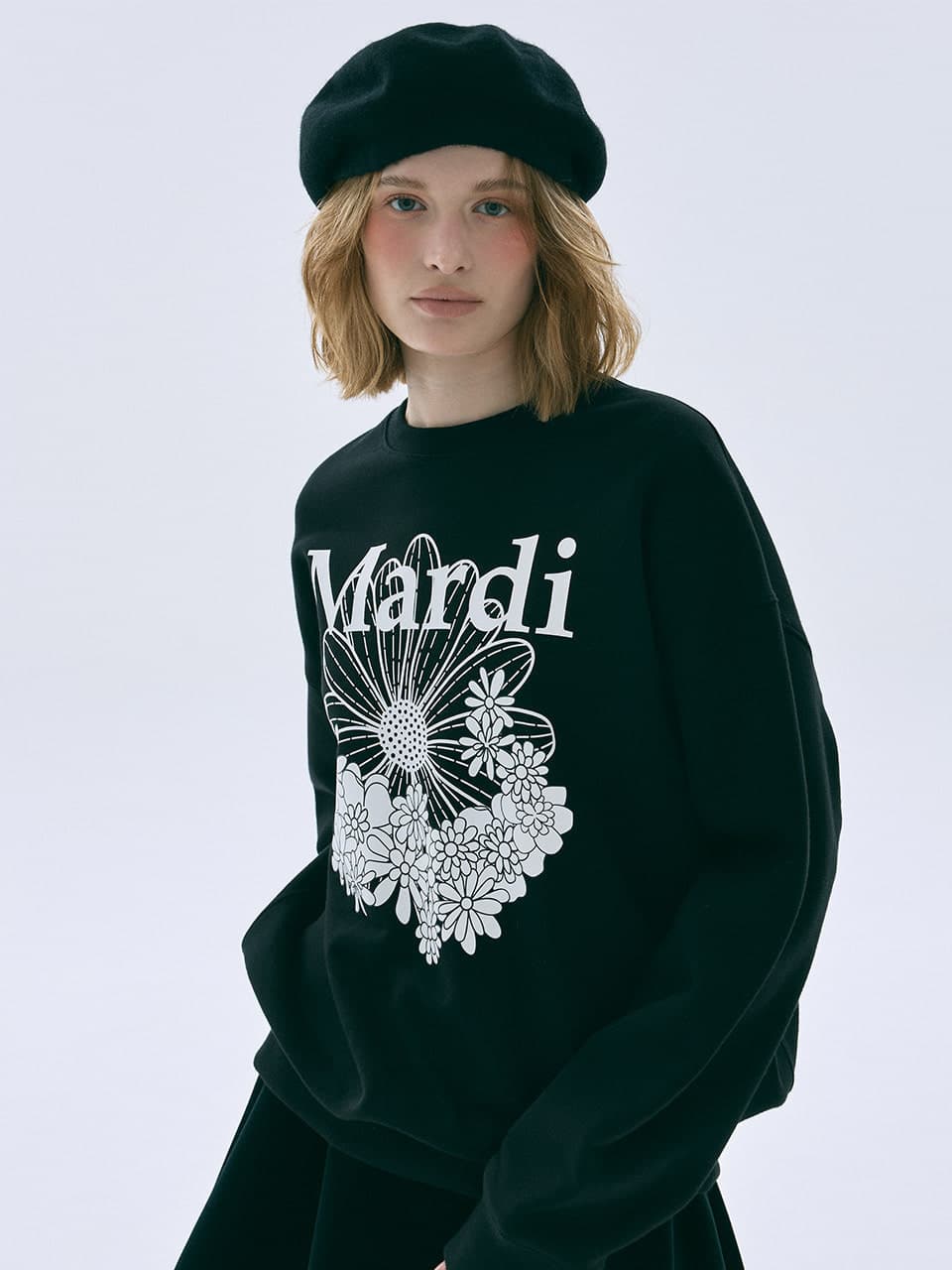 SWEATSHIRT FLOWERMARDI JARDIN_BLACK WHITE